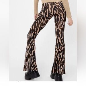 New Nastygal herd You’ve been looking for me zebra pants sand US12